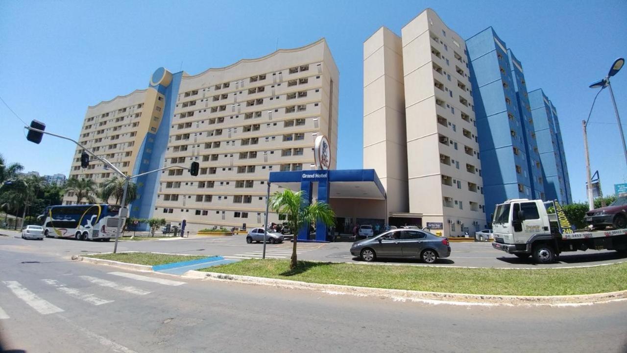 Resort Golden Dolphin Grand Hotel 517 Caldas Novas Exterior foto